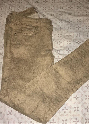 26 Beden ten rengi Renk Bej rengi kendinden simli network pantolon