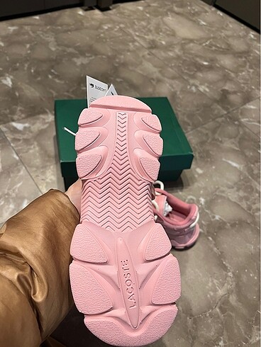 Lacoste yeni alındı kız çocuk ayakakbısı