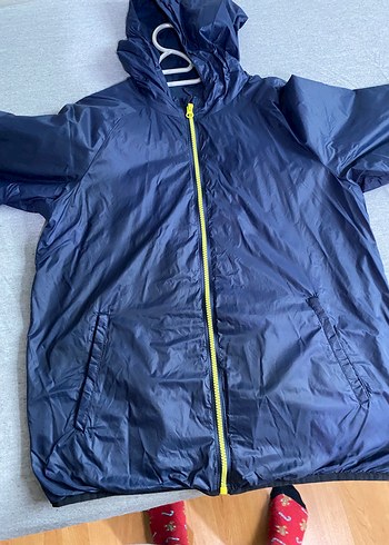 LC Waikiki Siyah Erkek  çocuk yağmurluk - Görsel 3