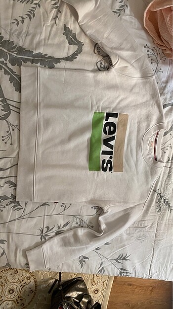 Levis sweatshirt