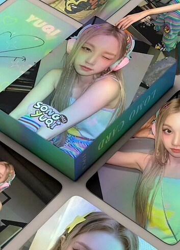 GİDLE SONG YUQI LOMO KART