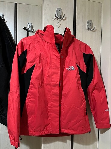 The North Face Kadın Yağmurluk