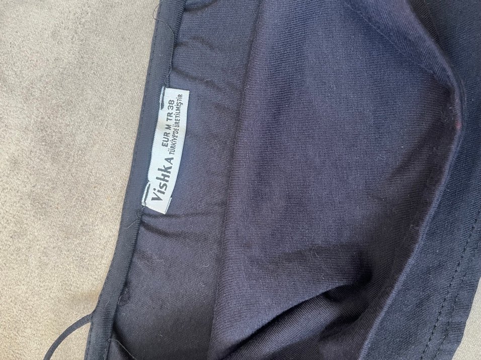 Siyah Kadın Atlet, Kayık Yaka, İnce Askılı - Görsel 2