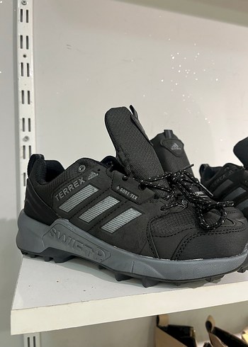 Adidas 38