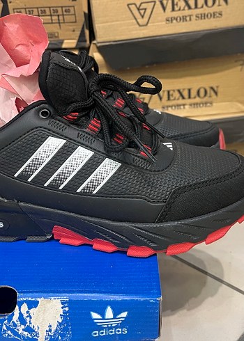 Adidas Siyah Renkli Erkek Spor Ayakkabı - Görsel 2