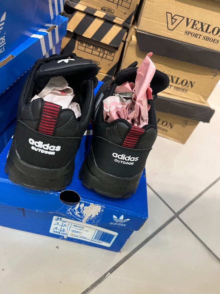 Adidas Siyah Renkli Erkek Spor Ayakkabı - Görsel 3