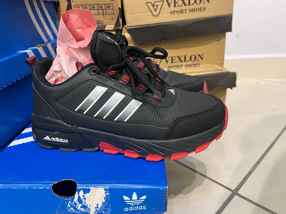 Adidas Siyah Renkli Erkek Spor Ayakkabı - Görsel 2