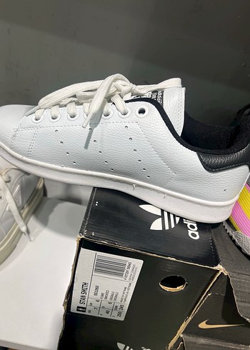 Beyaz Adidas Spor Ayakkabı - Görsel 3