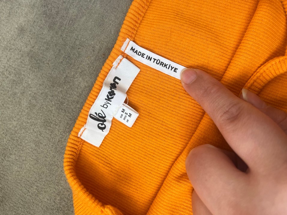 Sarı V Yakalı Örgü crop - Görsel 2