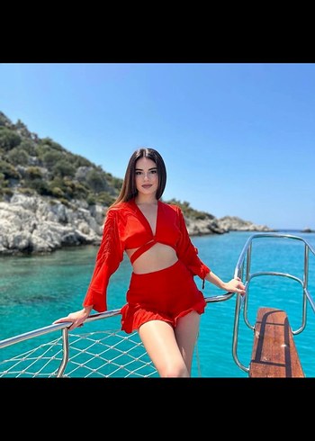 Parlak Kırmızı Mini Kadın takım