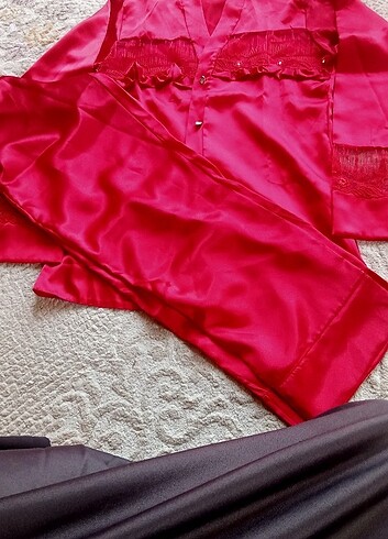 l Beden Saten pijama takimi