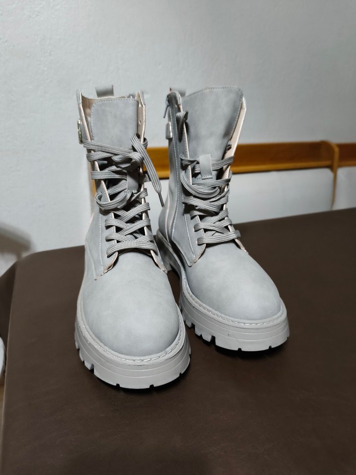 Bej Süet Kemerli Kadın bot - Görsel 3