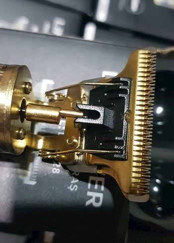 Altın Renkli Profesyonel Tıraş Makinesi LP-2028 - Görsel 3