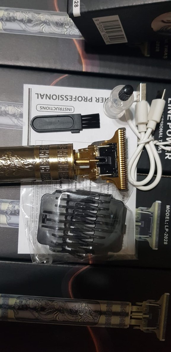 Altın Renkli Profesyonel Tıraş Makinesi LP-2028 - Görsel 2