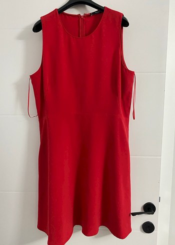 Kırmızı Midi Kolsuz Drapeli Ofis Elbisesi - Görsel 2