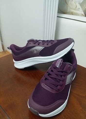 37 Beden bordo Renk Lumberjack bayan spor ayakkabı