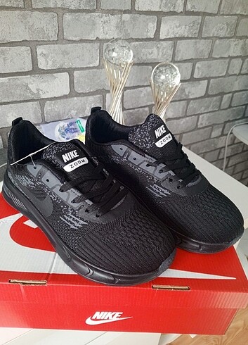 Nike Ünisex spor ayakkabı