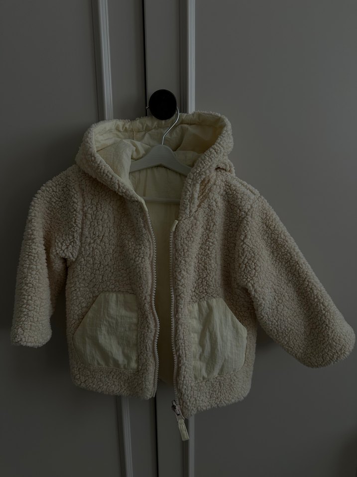 Kapüşonlu Erkek Çocuk Bej Kürklü Mont - Görsel 2