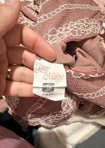 Bordo Nakışlı Bohem Kız Elbisesi Kürklü Yelekli - Görsel 4