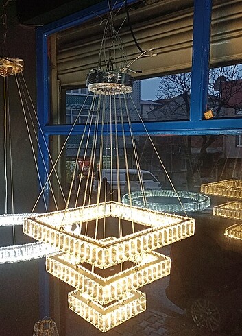 Diğer Kristal taşlı 3 katlı kare avize