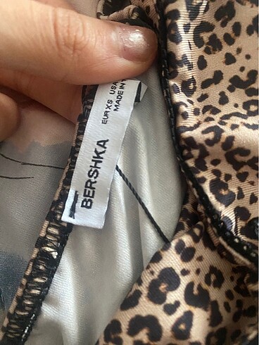 xs Beden Bershka leopar crop