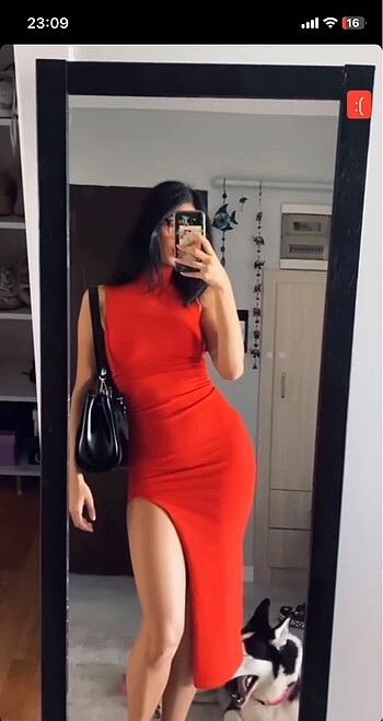 Bershka boğazlı elbise