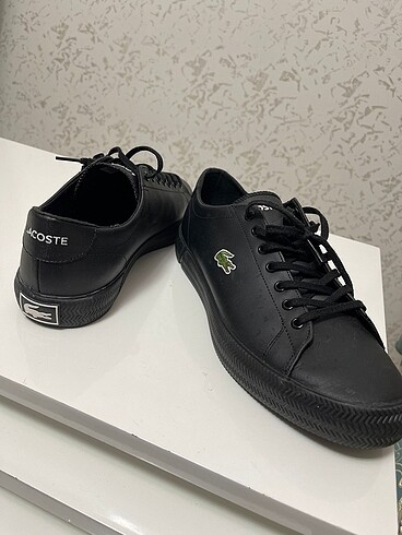 42.5 Beden siyah Renk Lacoste orjinal ayakkabı