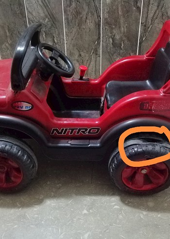 Kırmızı Nitro Elektrikli Binme Arabası