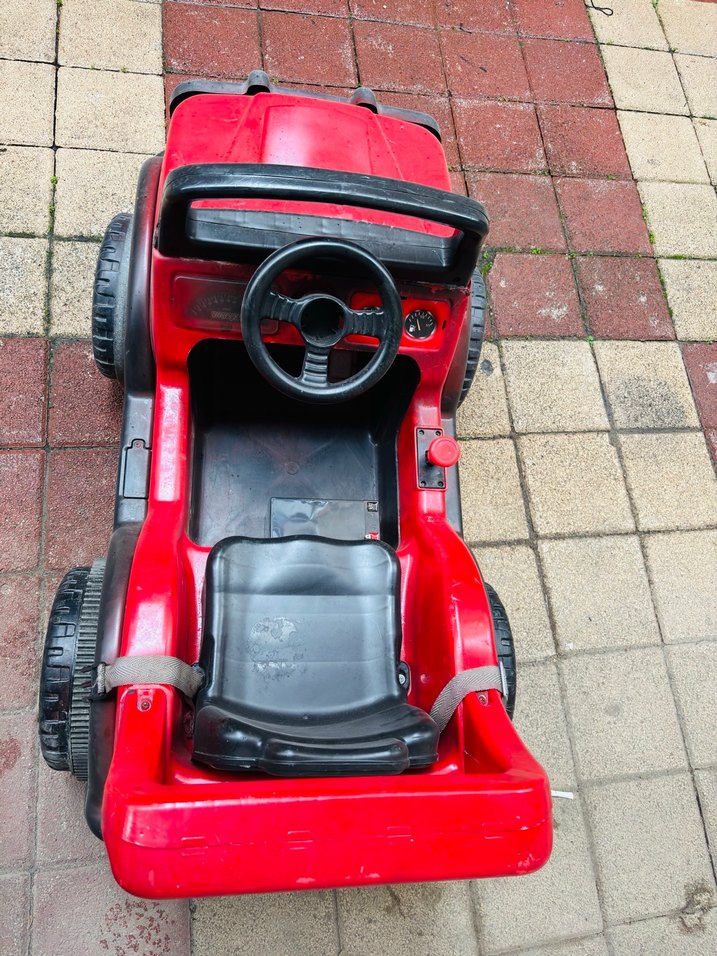 Kırmızı Nitro Elektrikli Çocuk Arabası - Görsel 4