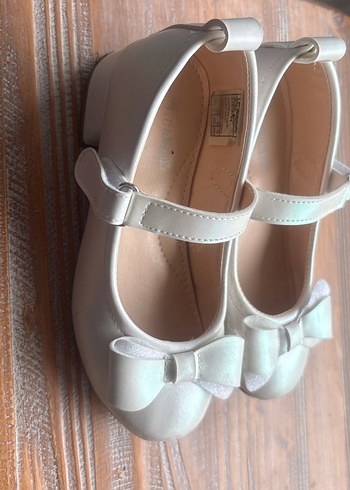 Kız Çocuk Beyaz Fiyonklu Topuklu Ayakkabı - Görsel 2