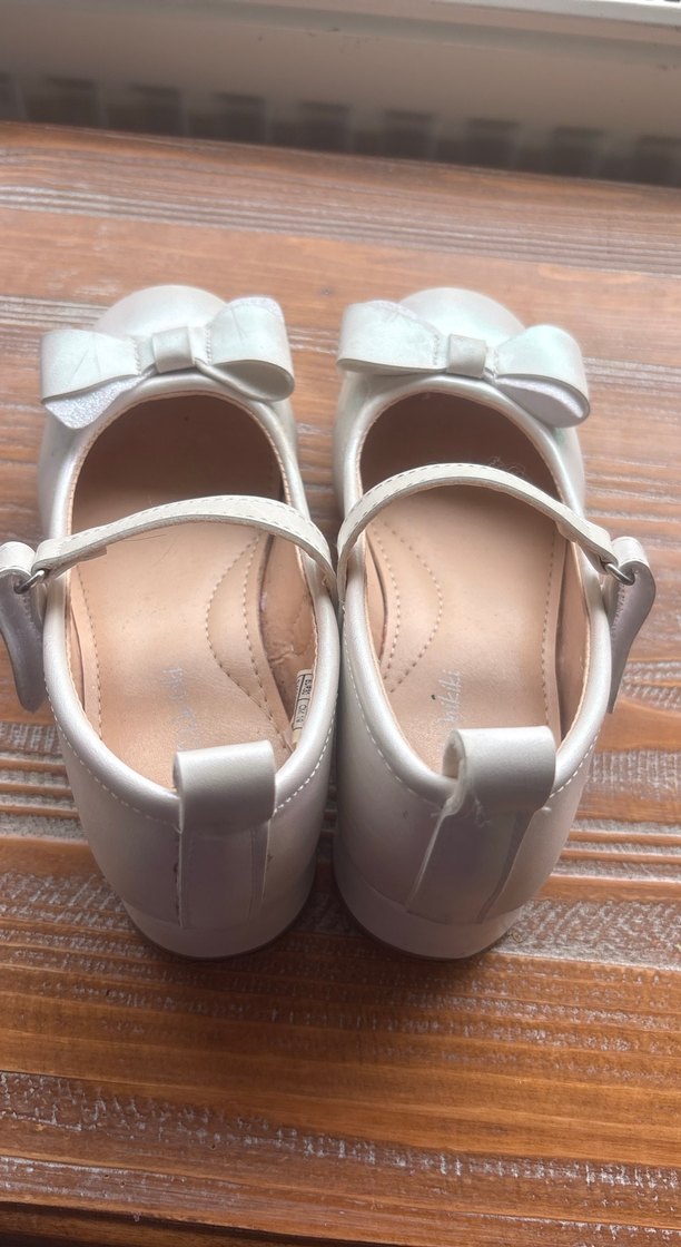 Kız Çocuk Beyaz Fiyonklu Topuklu Ayakkabı - Görsel 3