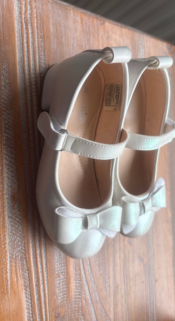 Kız Çocuk Beyaz Fiyonklu Topuklu Ayakkabı - Görsel 2