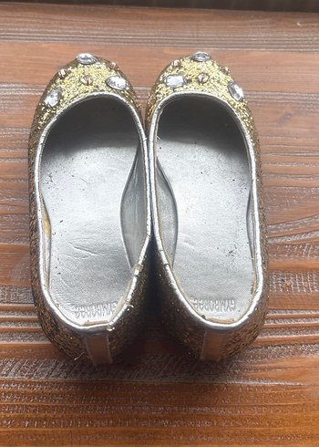 Kız Çocuk Altın Payetli ve Taşlı Babet Ayakkabı - Görsel 3