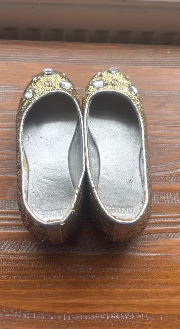 Kız Çocuk Altın Payetli ve Taşlı Babet Ayakkabı - Görsel 3