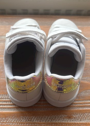 Kız Çocuk Beyaz Adidas Cırt Cırtlı Spor Ayakkabı - Görsel 3