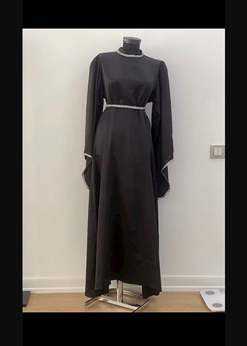 Uzun Siyah Gotik Kadın Elbise