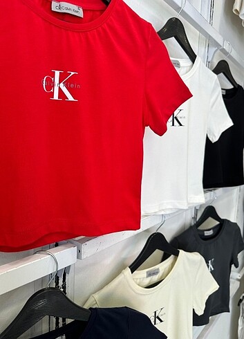 Ck calvin klein kısa kollu crop tişört 