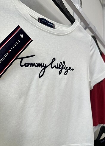 Tommy Hilfiger Tommy hilfiger nakışlı crop tişört