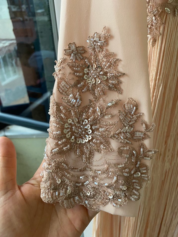 Bej İşlemeli Uzun Kollu Kadın Abiye Elbise - Görsel 3