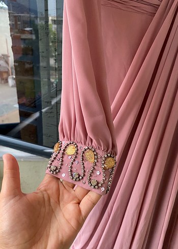 36 Beden pembe Renk Pembe İşlemeli Uzun Kollu Drapeli Abiye Elbise