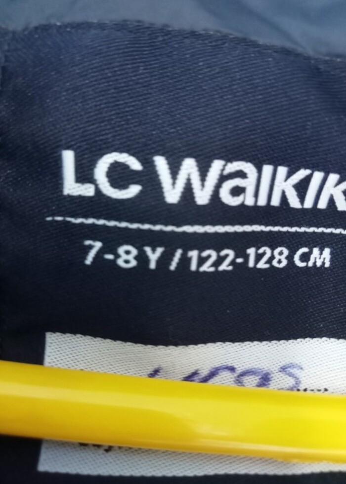 LC Waikiki marka çocuk yağmurluk mont - Görsel 2