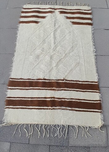 El dokuma kilim 