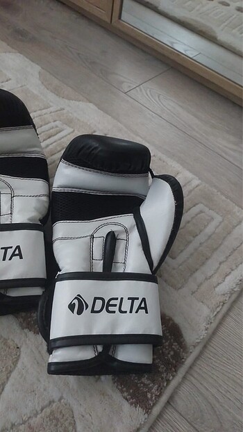 Delta Çocuk boks kaskı ve eldiven