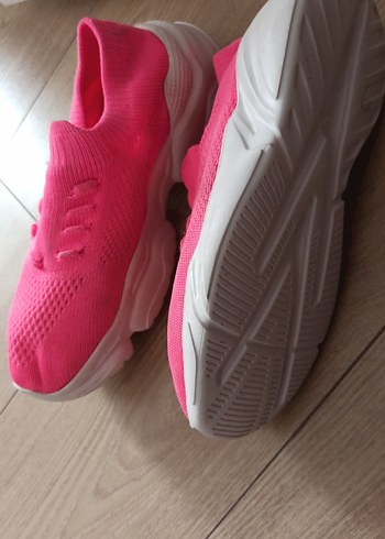 Pembe Yüksek Topuklu Elastik Spor Ayakkabı