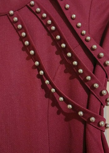 Bordo Uzun boncuk detaylı elbise - Görsel 2