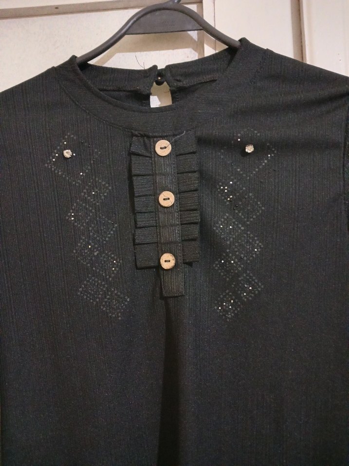 Düğmeli Siyah  Bluz - Görsel 5