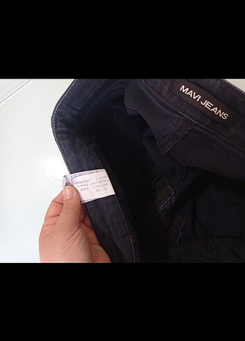 34 Beden siyah Renk MAVİ JEANS 34 32 