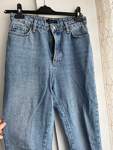 Trendyol & Milla Trendyolmilla yırtmaçlı jean