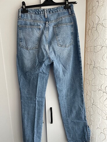 s Beden mavi Renk Trendyolmilla yırtmaçlı jean