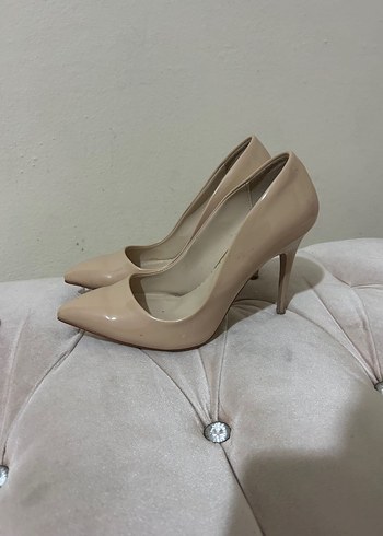 Bej Rugan Stiletto Topuklu Kadın Ayakkabı
